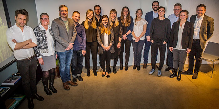 De ti modtagere af Boligfonden Kubens Spirekasse 2017 samt Boligfonden Kubens bestyrelse. Foto: Thorbjørn Hansen, Kontraframe.