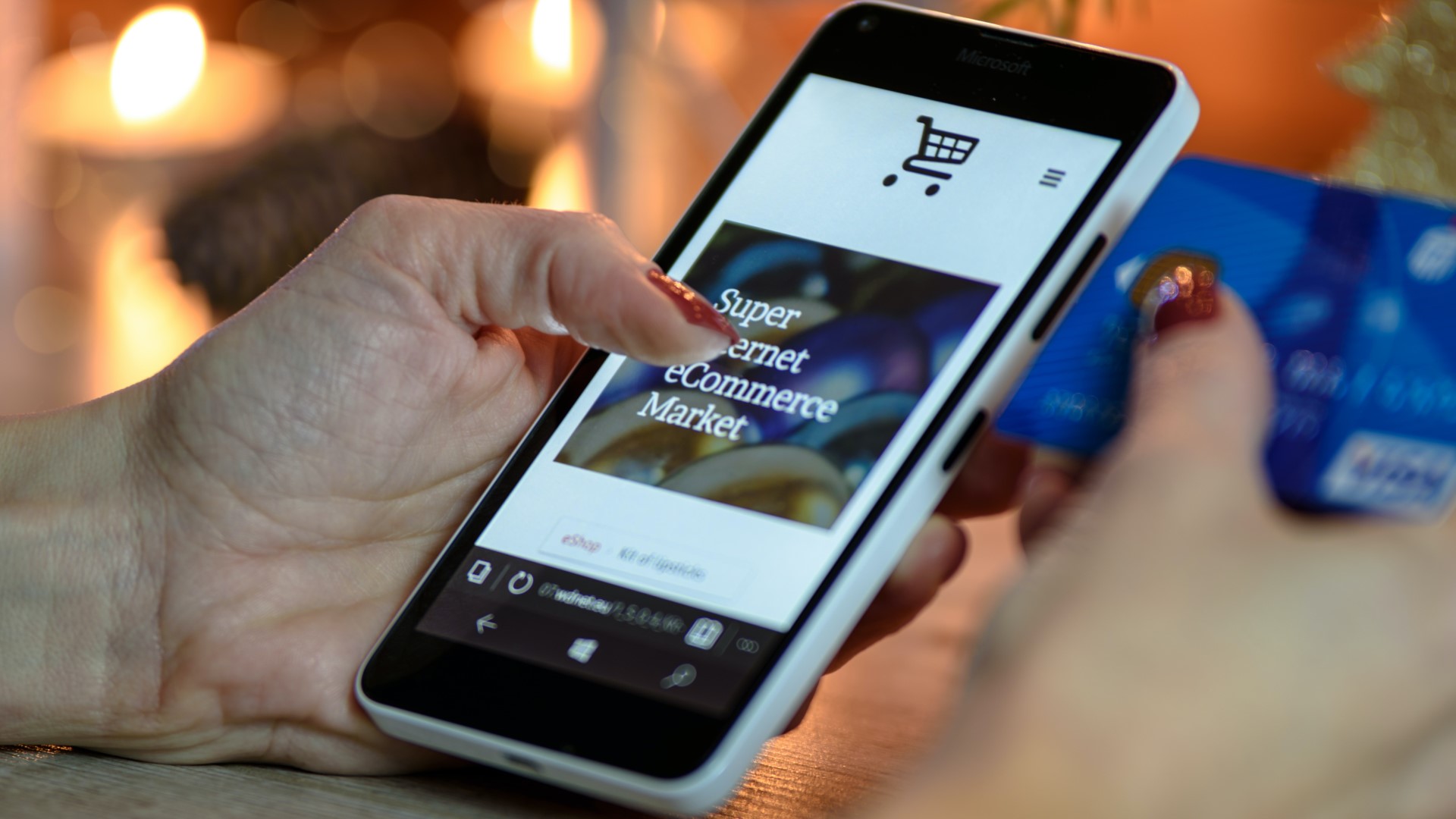 Smartphone and e-commerce ©Colourbox.com Smartphone and e-commerce
